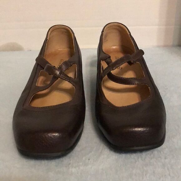 Aravon MaryJane Shoe   - Picture 1 of 9